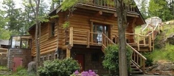 Cozy Rustic Log Home Living With Wood Fireplace And Hot Tub