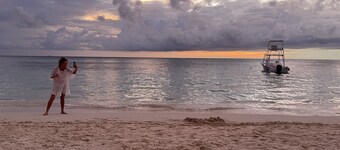 Renovated West Bay Resort-Like Luxury! Ocean Views, Pool/W-Fall, Walk to Beach!