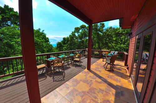 Renovated West Bay Resort-Like Luxury! Ocean Views, Pool/W-Fall, Walk to Beach!