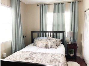 2 bedrooms, iron/ironing board, WiFi, bed sheets