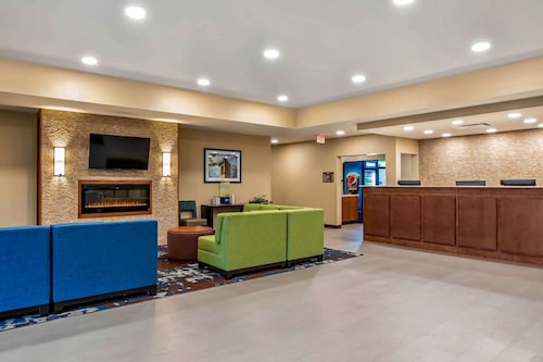 Comfort Inn and Suites Ames near ISU Campus