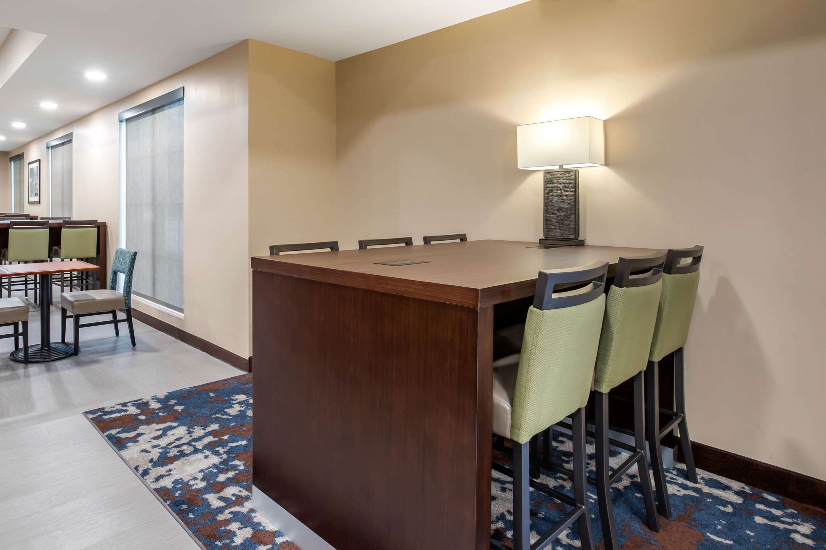 free daily full breakfast