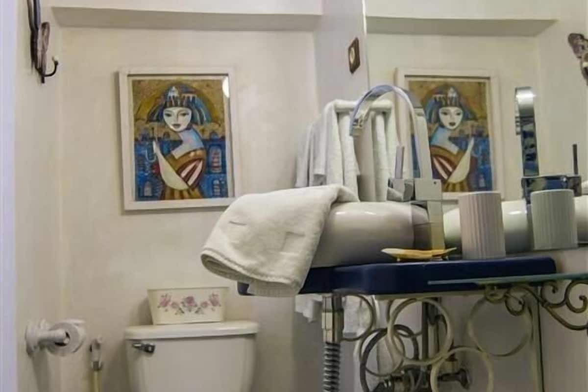 andaluza room 1 | 1 bedroom, egyptian cotton sheets, premium bedding, in-room safe