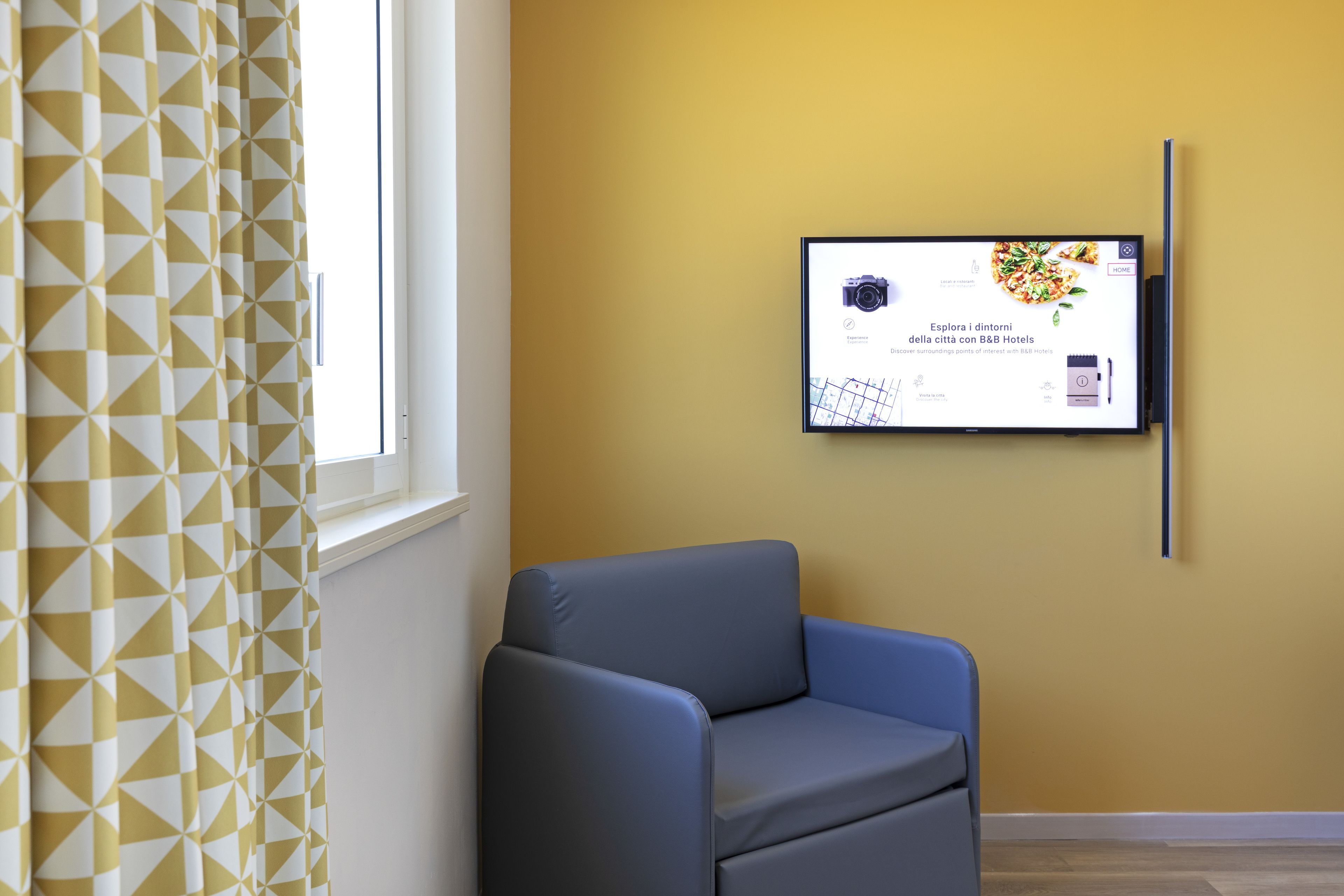 standard triple room, accessible, non smoking | in-room safe, desk, blackout curtains, soundproofing