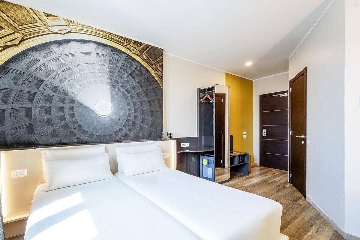 In-room safe, desk, blackout drapes, soundproofing