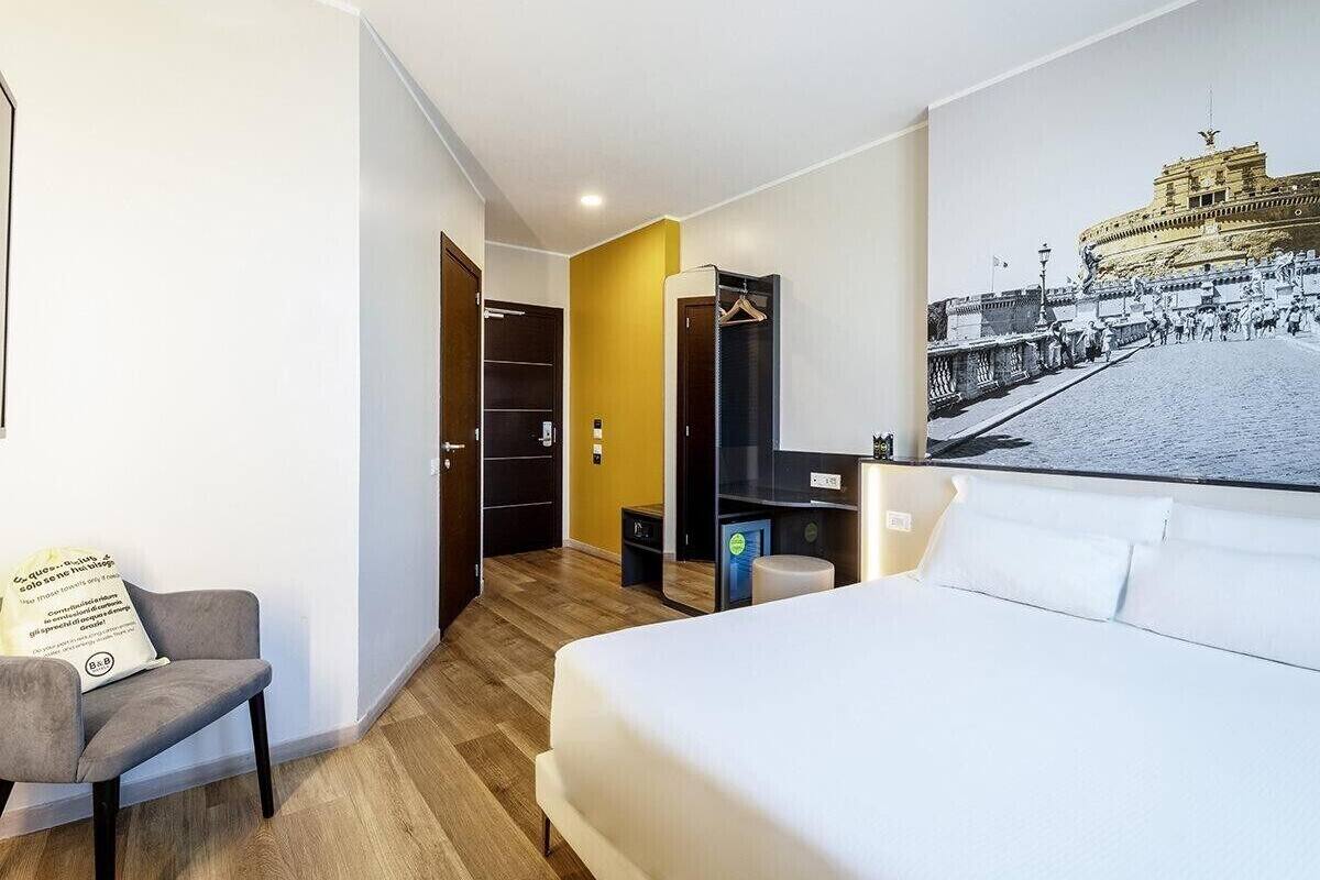 In-room safe, desk, blackout drapes, soundproofing