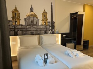 Superior Twin Room, Non Smoking | In-room safe, desk, blackout curtains, soundproofing