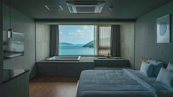 Habitación estándar | Escritorio, cortinas blackout, wifi gratis y ropa de cama