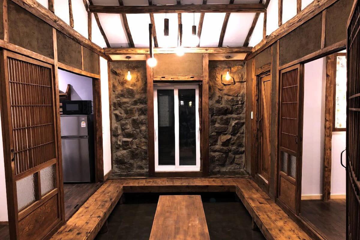 Traditioneel huis (Main Building) | Interieur