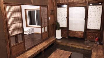 Traditional House (Main Building) | Free WiFi, bed sheets