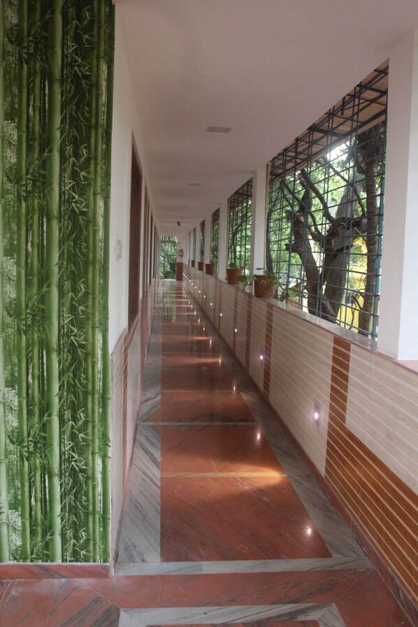 Lobby - Taraai Rest House (Vengurla)