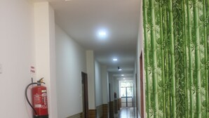Unclassified image, 2 of 7, button - Taraai Rest House (Vengurla)