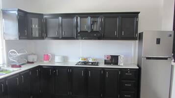 ثلّاجة متوفرة في المنطقة المشتركة، ميكروويف متوفر في المنطقة المشتركة