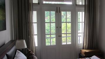 إطلالة على الحديقة