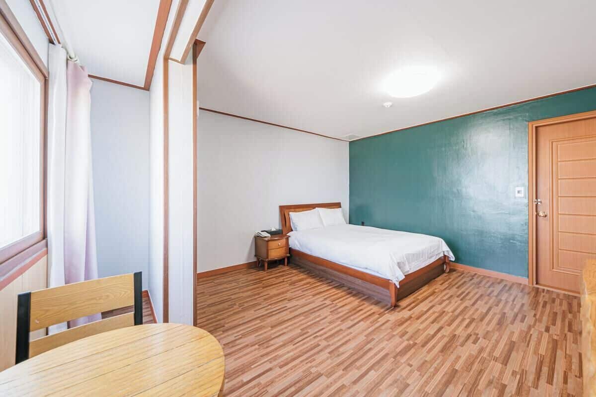 Bureau, espace de travail pour ordinateurs portables