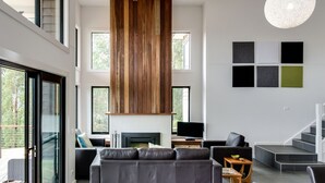 Unclassified image, 2 of 12, button - KINGS END - Modern, spacious house (Marysville)