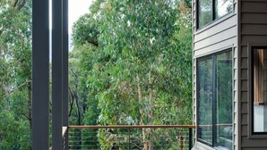 Unclassified image, 4 of 12, button - KINGS END - Modern, spacious house (Marysville)