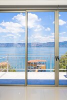 Panoramic Room, Lake View | Terrace/patio