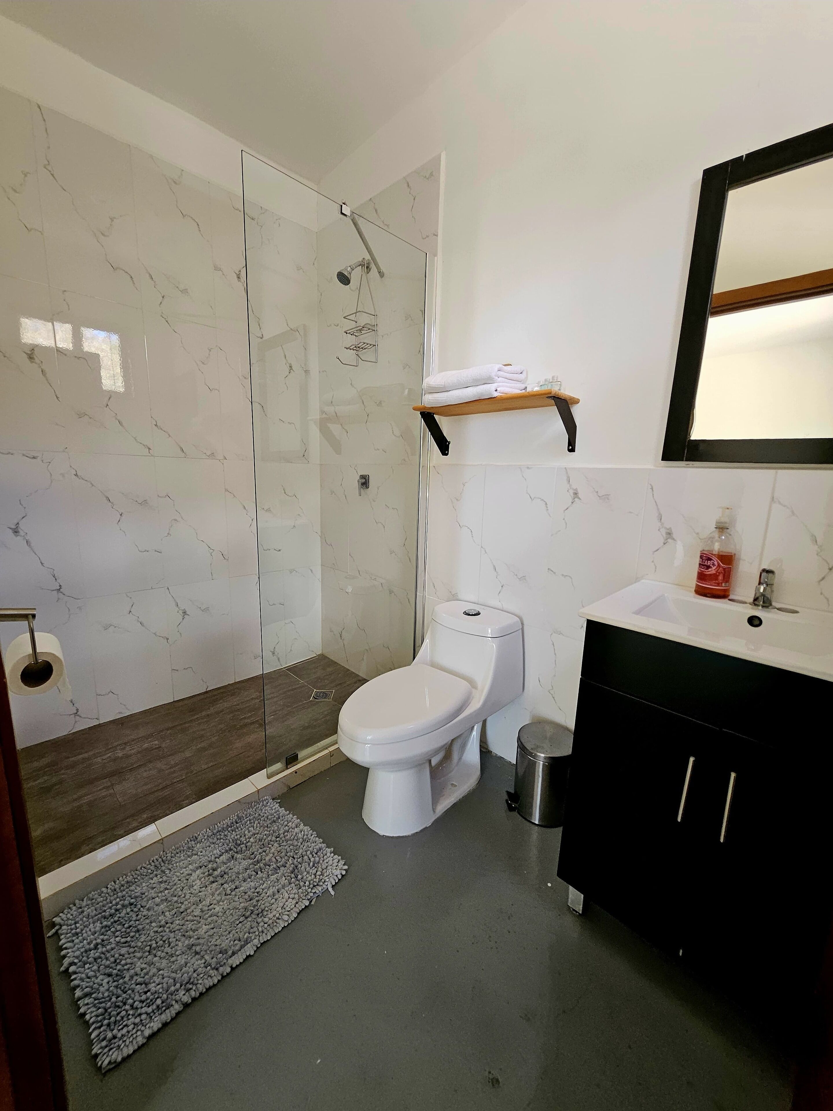 standard double or twin room (standard double room) | bathroom | shower, rainfall showerhead, free toiletries, towels