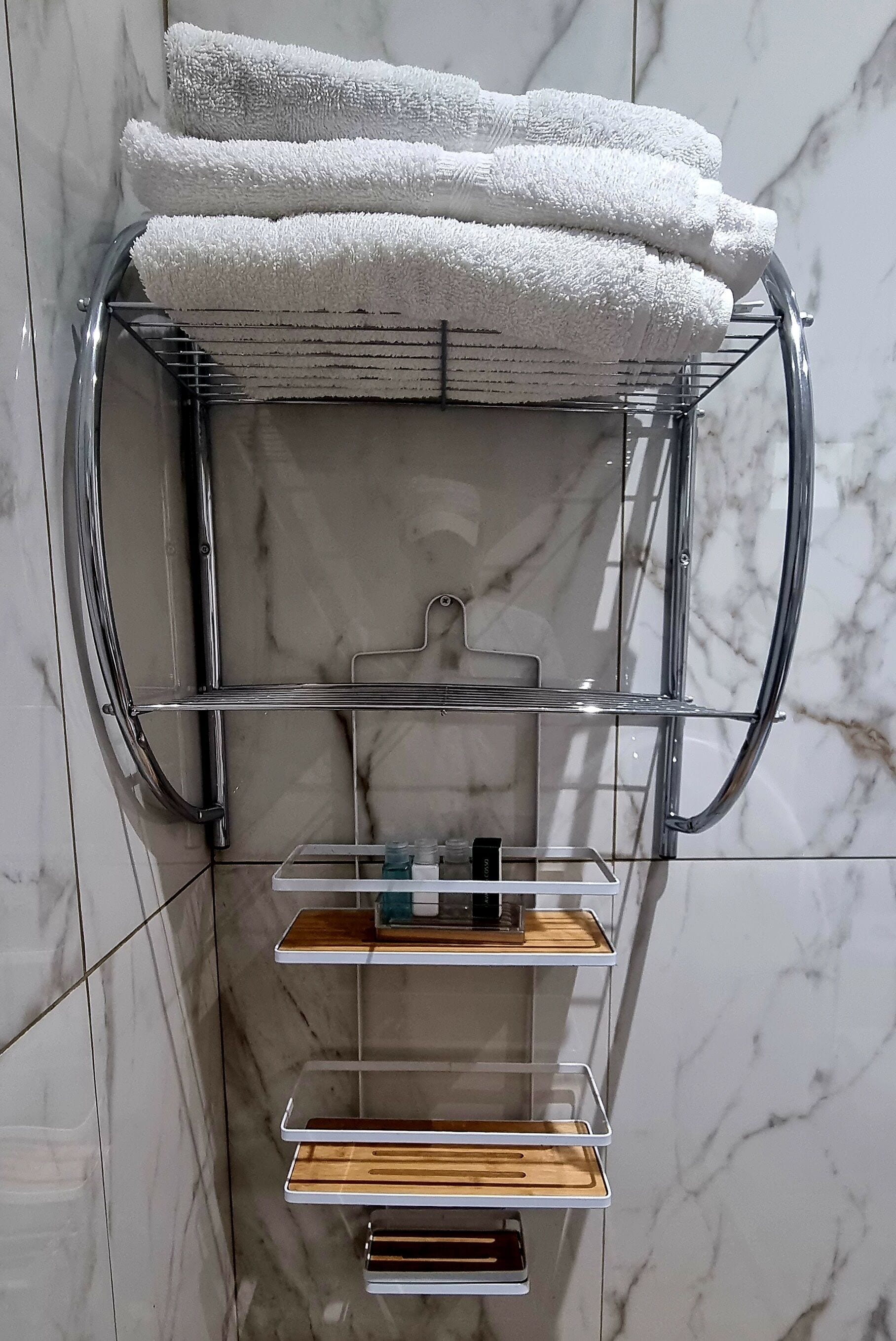 family room | bathroom | shower, rainfall showerhead, free toiletries, towels