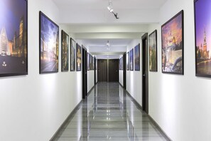 Laptop workspace, blackout drapes, free WiFi, bed sheets - Art Residence Chaweng Beach (Koh Samui)