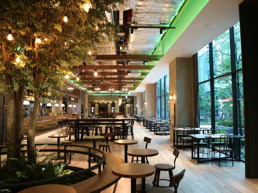 Breakfast, lunch, dinner served; Italian cuisine