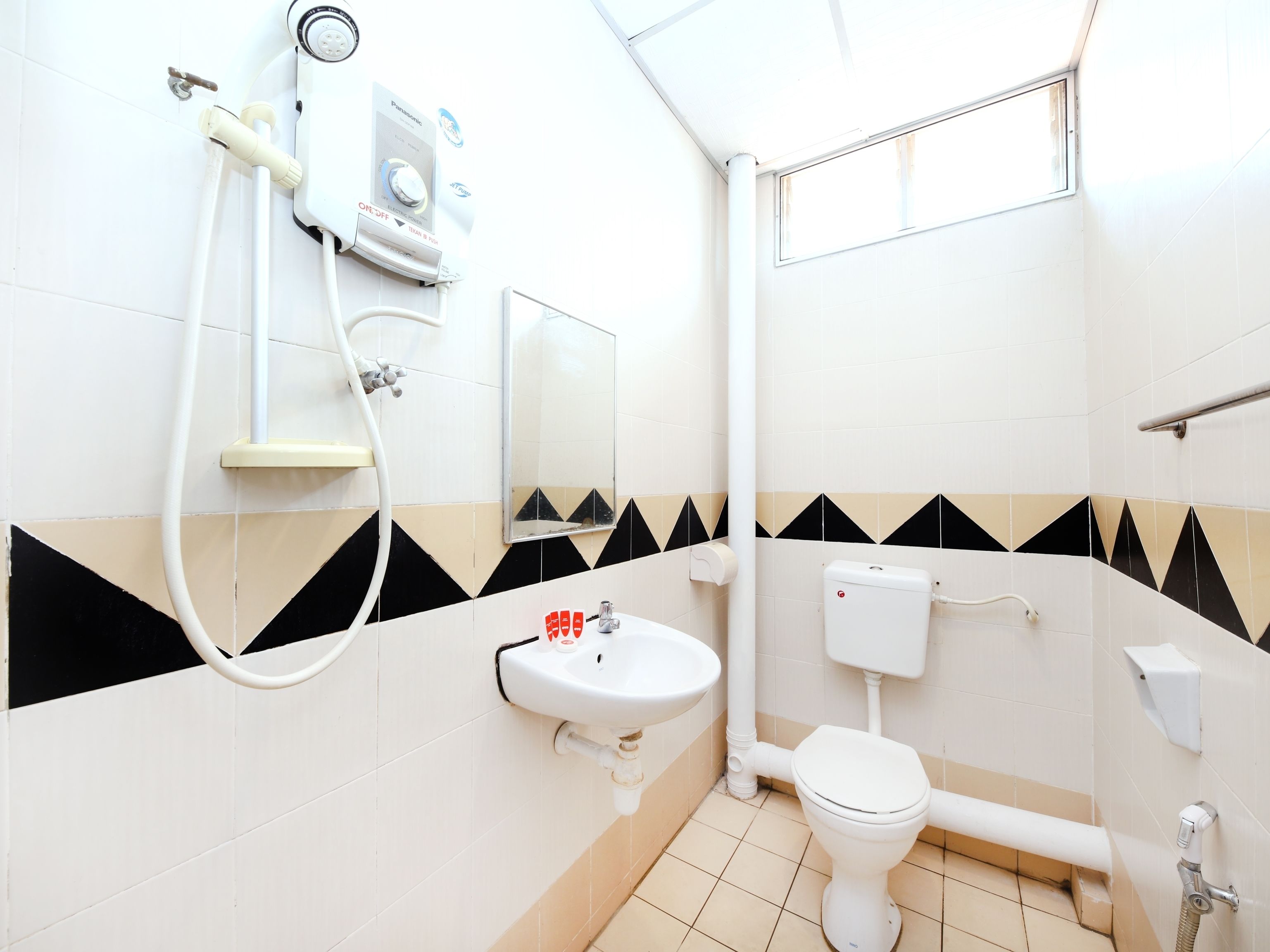 Family Suite | Bathroom
