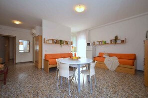 Interior - Holiday apartment mit Klimaanlage und Balkon (Bibione)