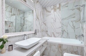 Bathroom - Granat Hotel (Afonino)