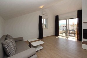 TV - Holiday apartment with air conditioning and Wi-Fi (Baška)