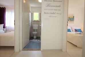 2 quartos, berço de viagem, acesso à internet