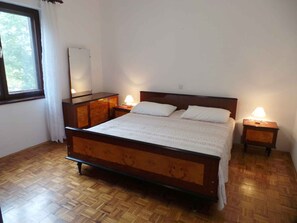 2 bedrooms