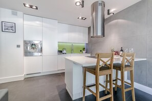 프리미엄 아파트, 침실 1개 (nice2stay Oliwa Park 1) | 전용 주방 | 대용량 냉장고, 오븐, 식기 세척기, 커피/티 메이커