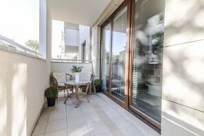 Premium-huoneisto, 1 makuuhuone (nice2stay Oliwa Park 1) | Parveke