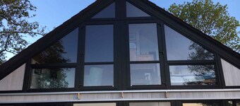 Holiday home directly on the dike with sea view