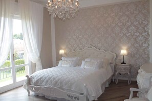 2 室のベッドルーム、WiFi