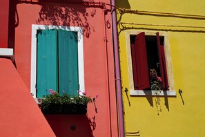 Exterior detail - Holiday apartment with washing machine (Porto Santa Margherita)