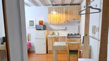 蜜月單棟房屋 | 私人廚房 | 雪櫃、爐具、電熱水壺、電飯煲