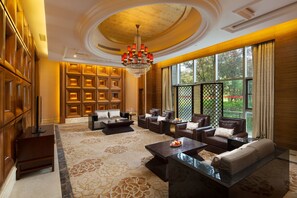 Minibar, in-room safe, desk, blackout curtains - Huitang Huatian Hot Spring Resort Hotel (Changsha)