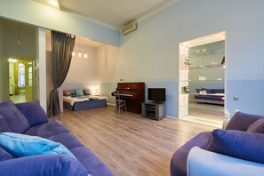 2 bedrooms, individually decorated, individually furnished