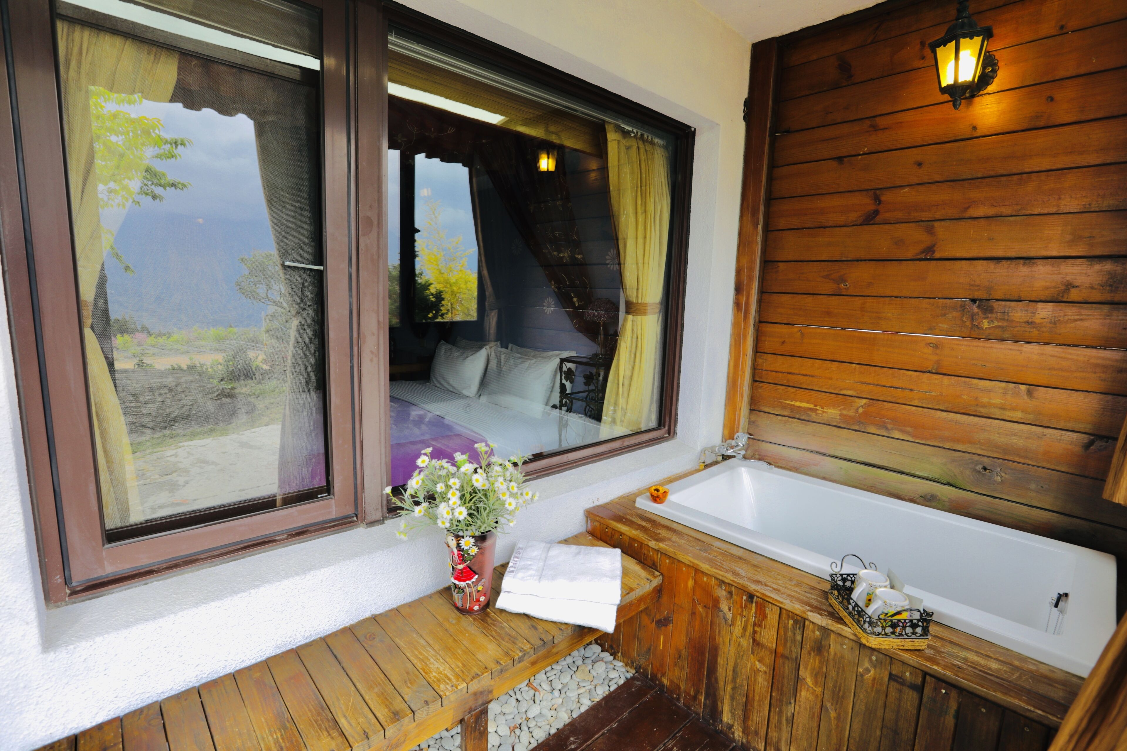 Double Room | Individually decorated, individually furnished, blackout drapes