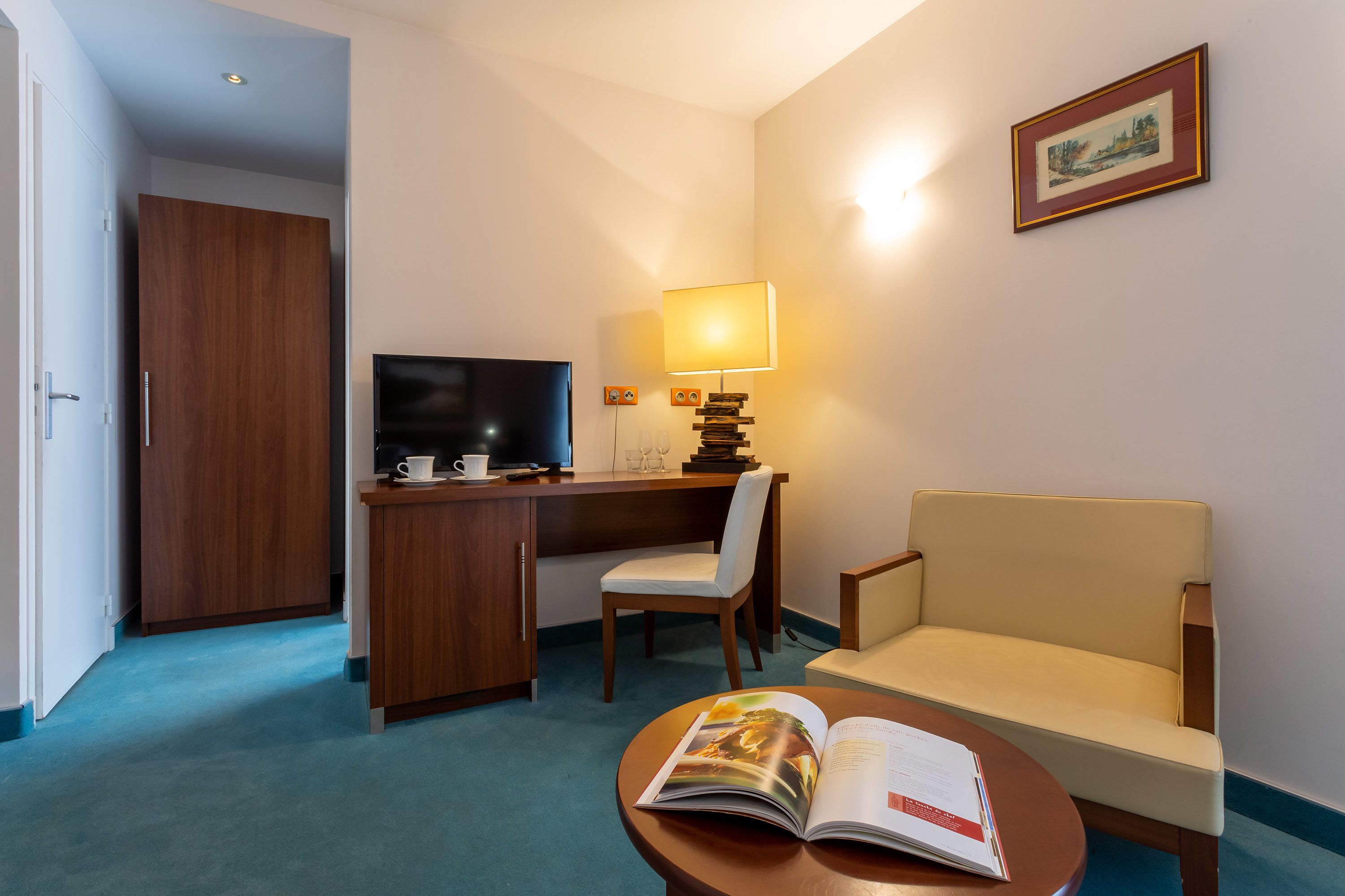 classic double room | premium bedding, minibar, individually decorated, individually furnished