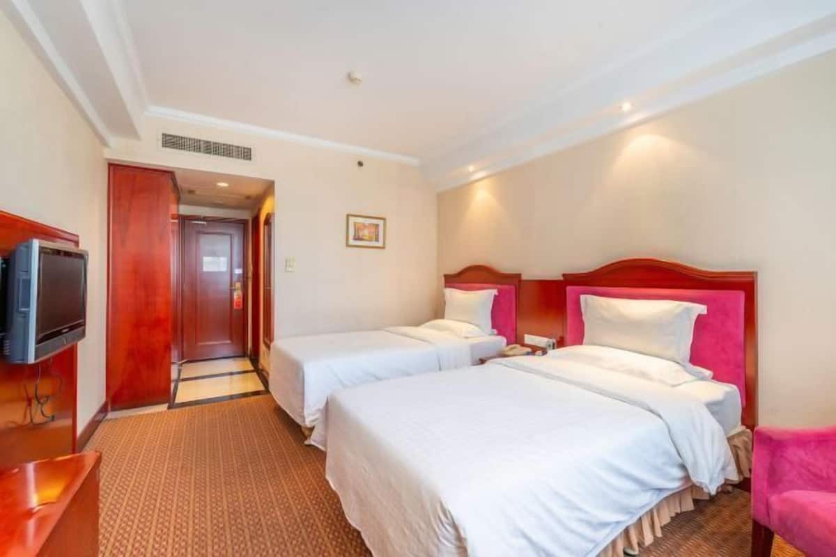 Desk, blackout curtains, iron/ironing board, free WiFi