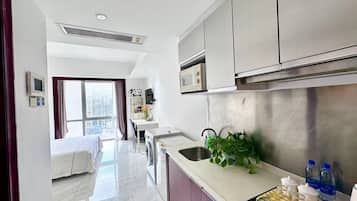 Habitación doble | Escritorio, cortinas opacas, tabla de planchar con plancha y wifi gratis