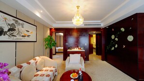 Deluxe Suite - Xingsha Huatian Grand Hotel (Changsha)