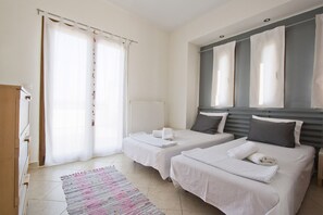 3 bedrooms, iron/ironing board, free cribs/infant beds, free WiFi - Bozis Private Pool Villa by Halkidiki Villas (Kassandra)