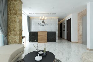 Lobby sitting area - Menora Premium Da Nang (Da Nang)