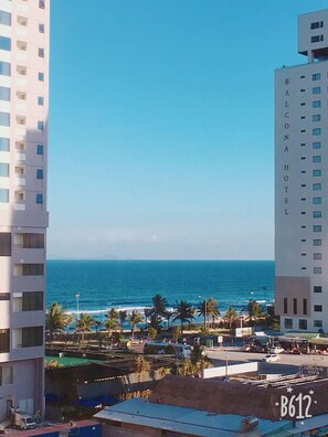 Utsikt mot landet från boendet