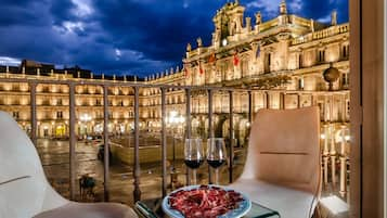 Chambre Double Luxe (Plaza Mayor view) | Vue de la chambre