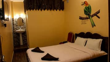 Deluxe Room, 1 Double Bed, Non Smoking | Free WiFi